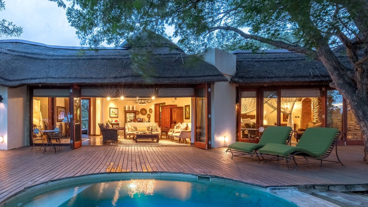 Thorny Bush Game Reserve Cabin | Tintswalo Safari