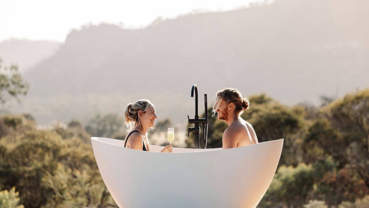 Coxs Crown Cabin | Tiny Aura.