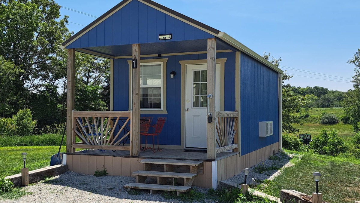 Buchanan County Cabin | Tiny Cabin on the Farm