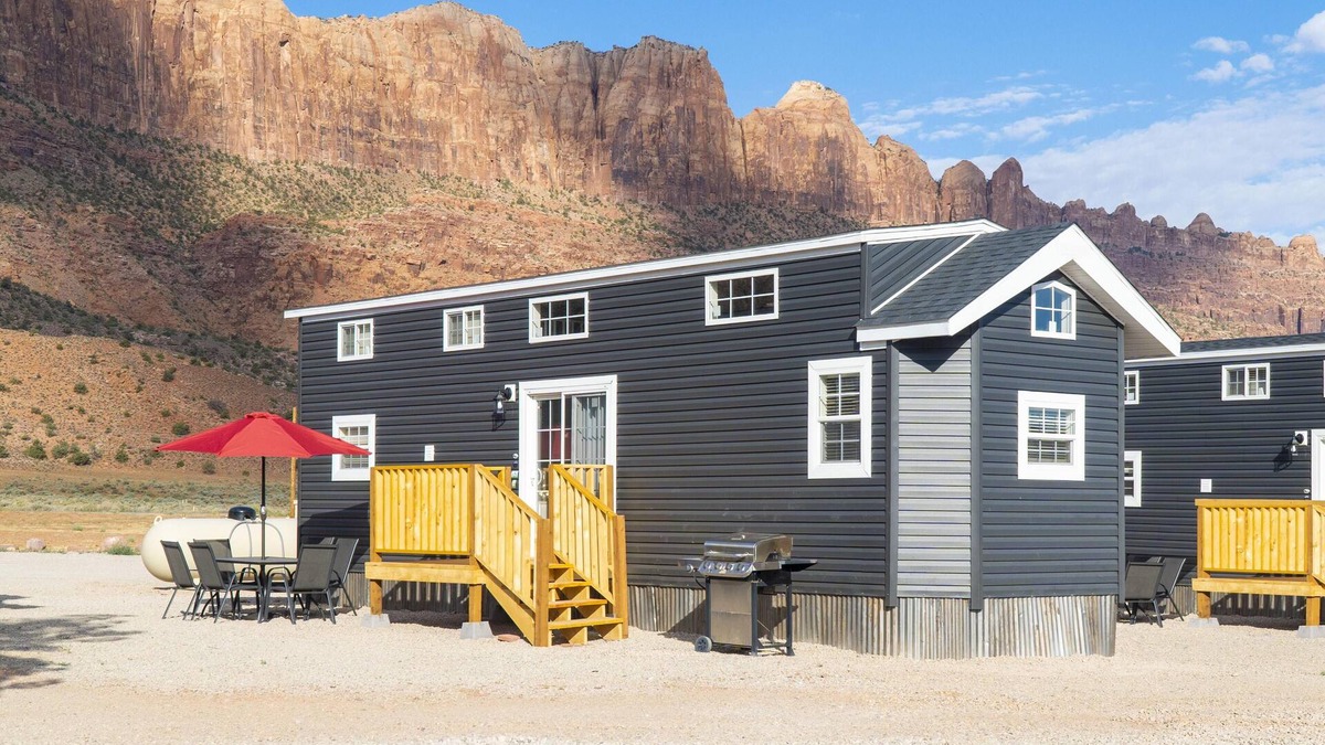 Moab South Valley House | Tiny Home #4 - Tiny Home #4 Funstays Redrock