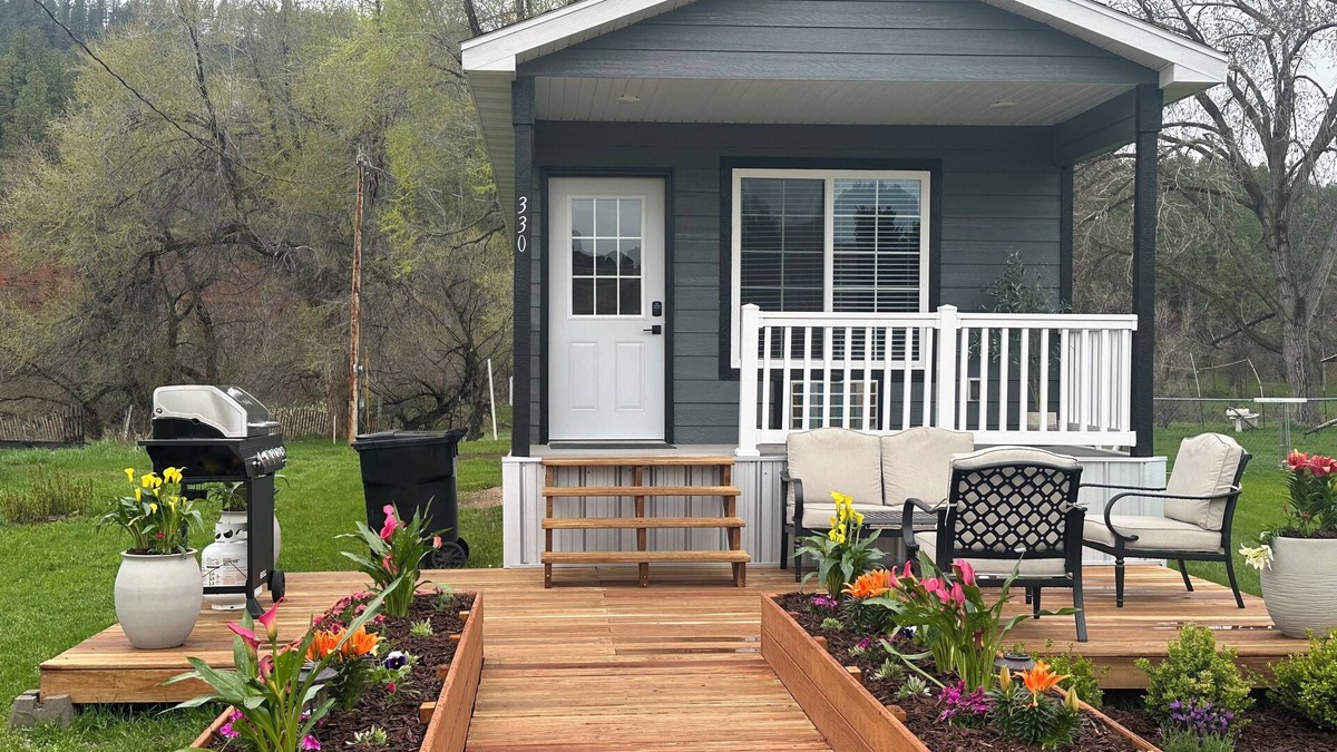 Hulett Cabin | Tiny Home Cabin with Wyoming Modern Frontier style in the town of Hulett