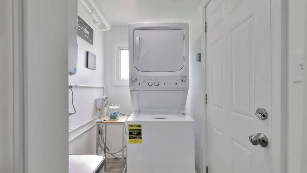 Rantoul House | Tiny Home, Clean, Baby-Friendly