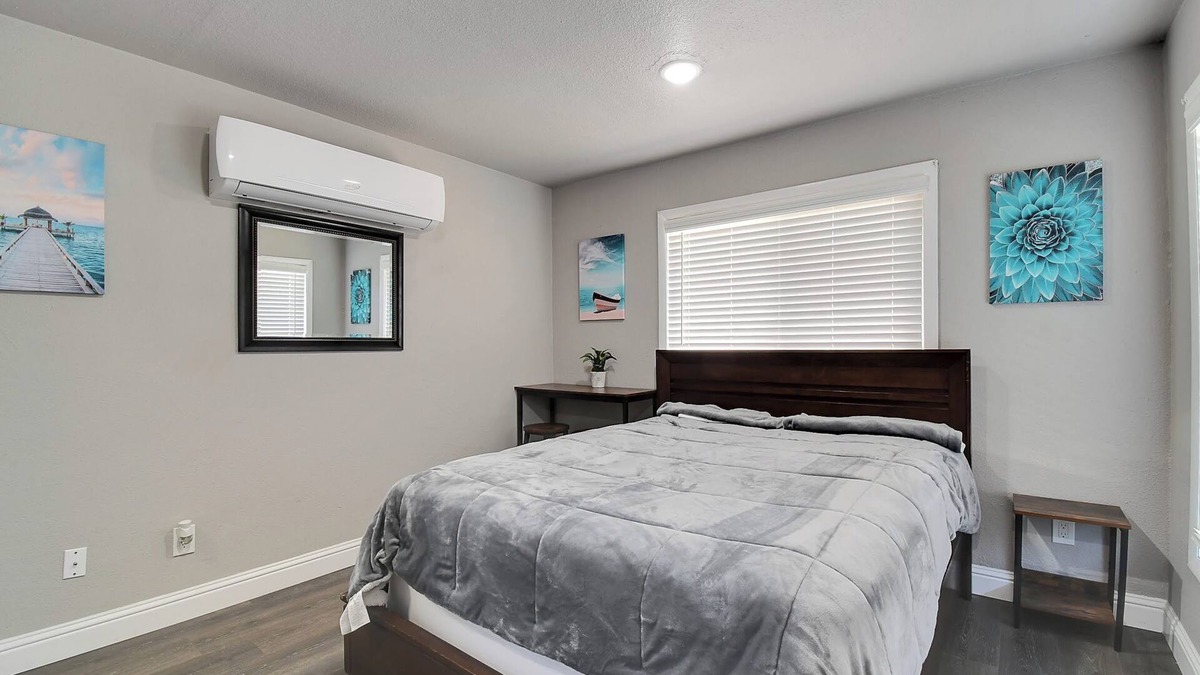Olivehurst House | Tiny Home For Two. Pet-Friendly With A Lot of Privacy In Olivehurst.