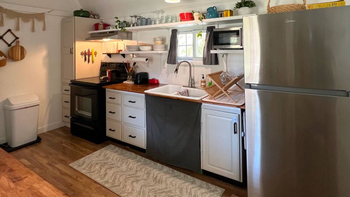 Tallassee Cabin | Tiny Home near Monster Mountain MX Park and Lake Martin