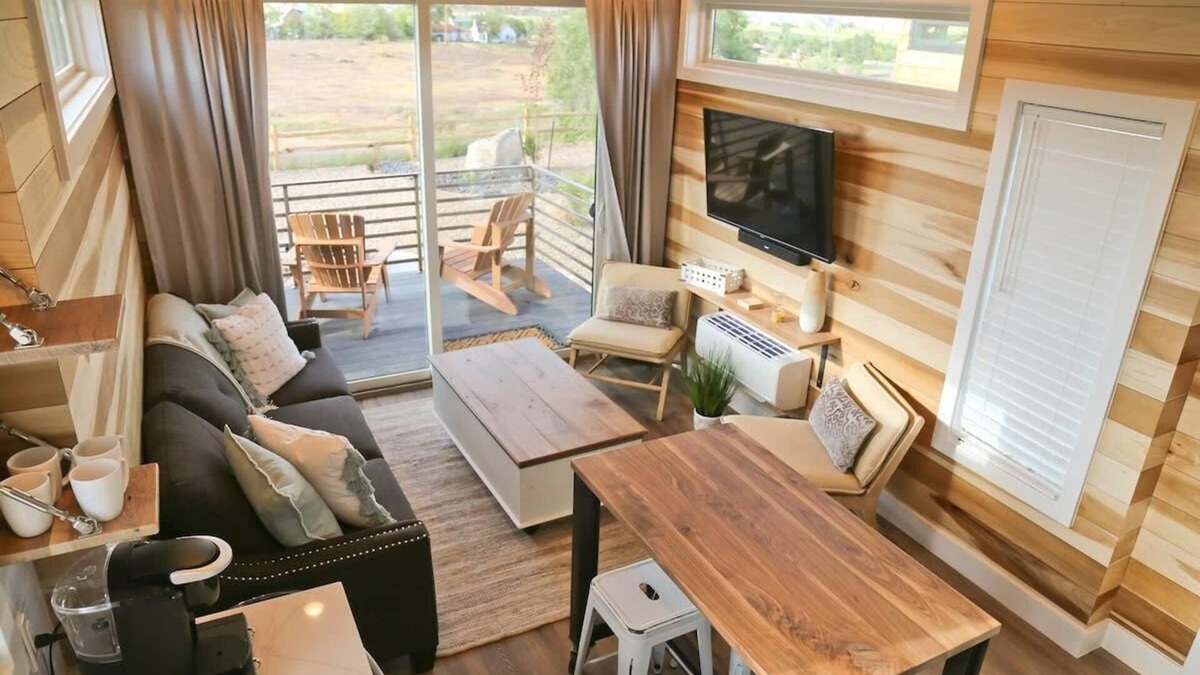 Escalante Apartment | Tiny‑Home W/King Bed, Fire Pit & Monument Views