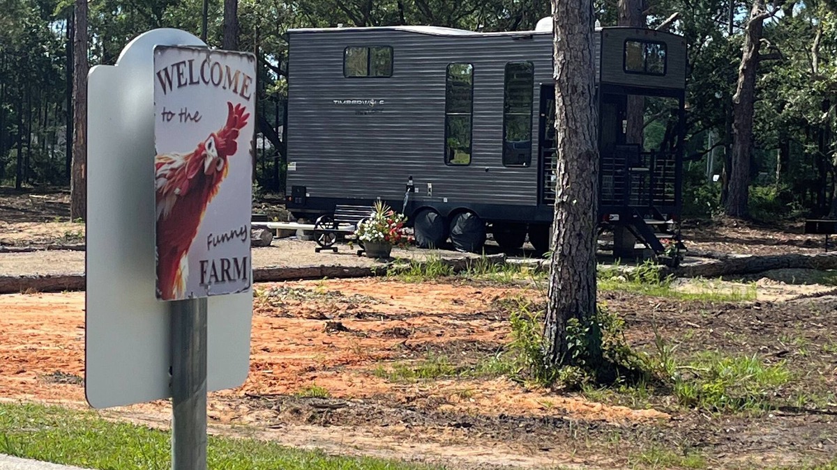 Florida Panhandle House | Tiny Home with Bay Views located in Milton Florida on 20 acres & perfect escape!