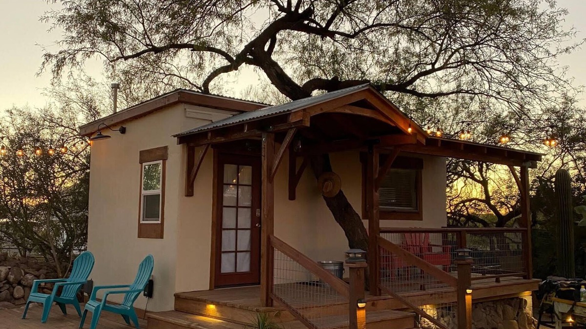 Superior Apartment | Tiny House (aka:treehouse) w/hot tub, views and walking distance to Main St