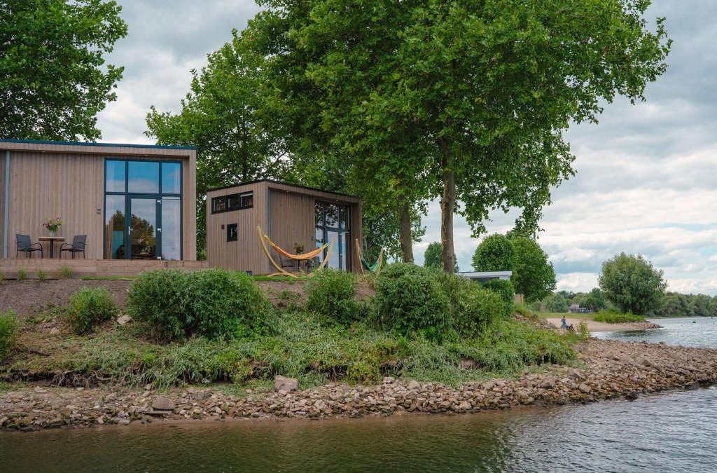 Maurik House | Tiny House by Dutch Waterfront Retreat