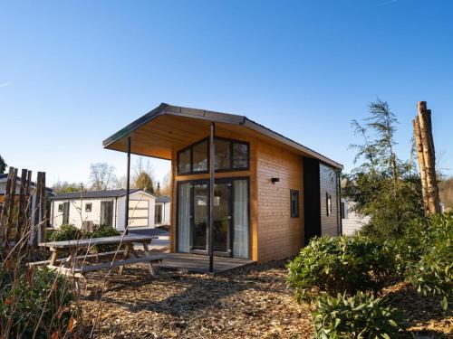 Biddinghuizen Ski Chalet | Tiny House by Lake Veluwe with Water Sports