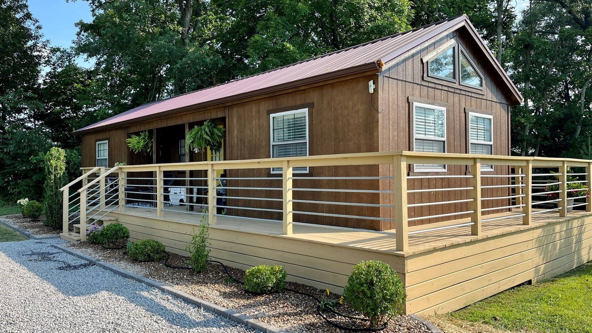 Marion Cabin | Tiny House Cabin near Lake Egypt, Hiking, Wineries