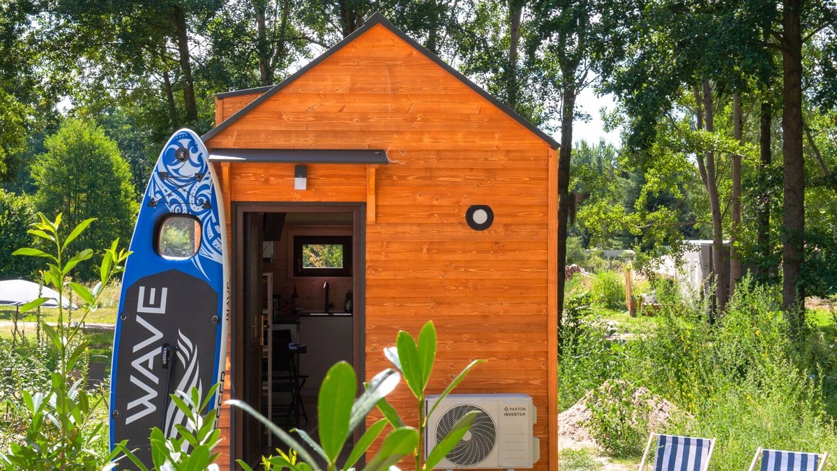 Kloster Lehnin Resort | 'Tiny House Evita' with Lake View, Garden & Wi-Fi