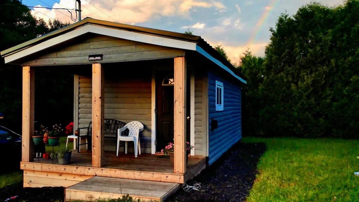 Marienville Cabin | Tiny house Free wood, pet-friendly Mins from Cook’s & Allegheny National Forest!