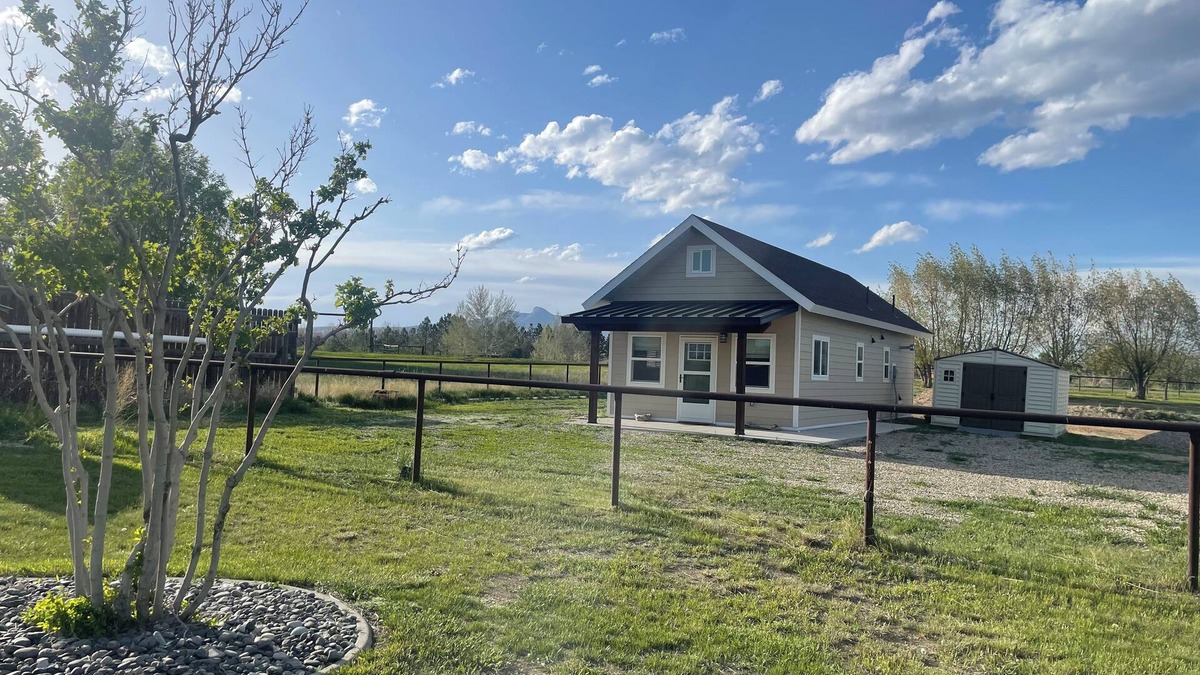 Cody House | Tiny house hideaway just outside of town