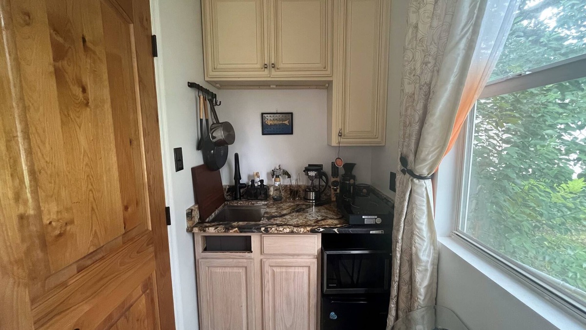Freetown - Port Rico Apartment | Tiny House in Lafayette