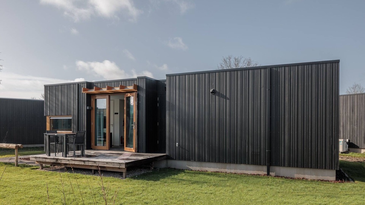 Scharendijke House | Tiny House in Scharendijke near North Sea Beach