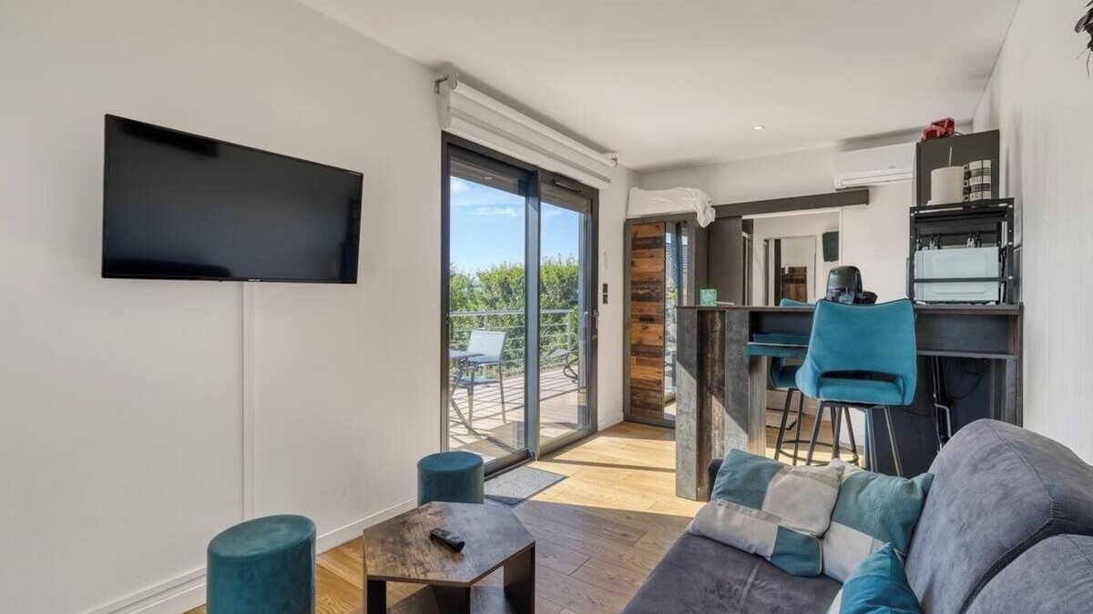 Aix-les-Bains Apartment | Tiny House in the hills above Aix Les Bains, 20 minutes from skiing and 10 minutes from the lake!