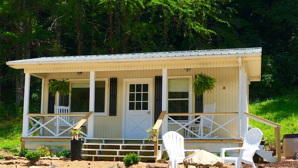 Clayton House | Tiny House in the Mountains- waterfall, jacuzzi and stunning farm views
