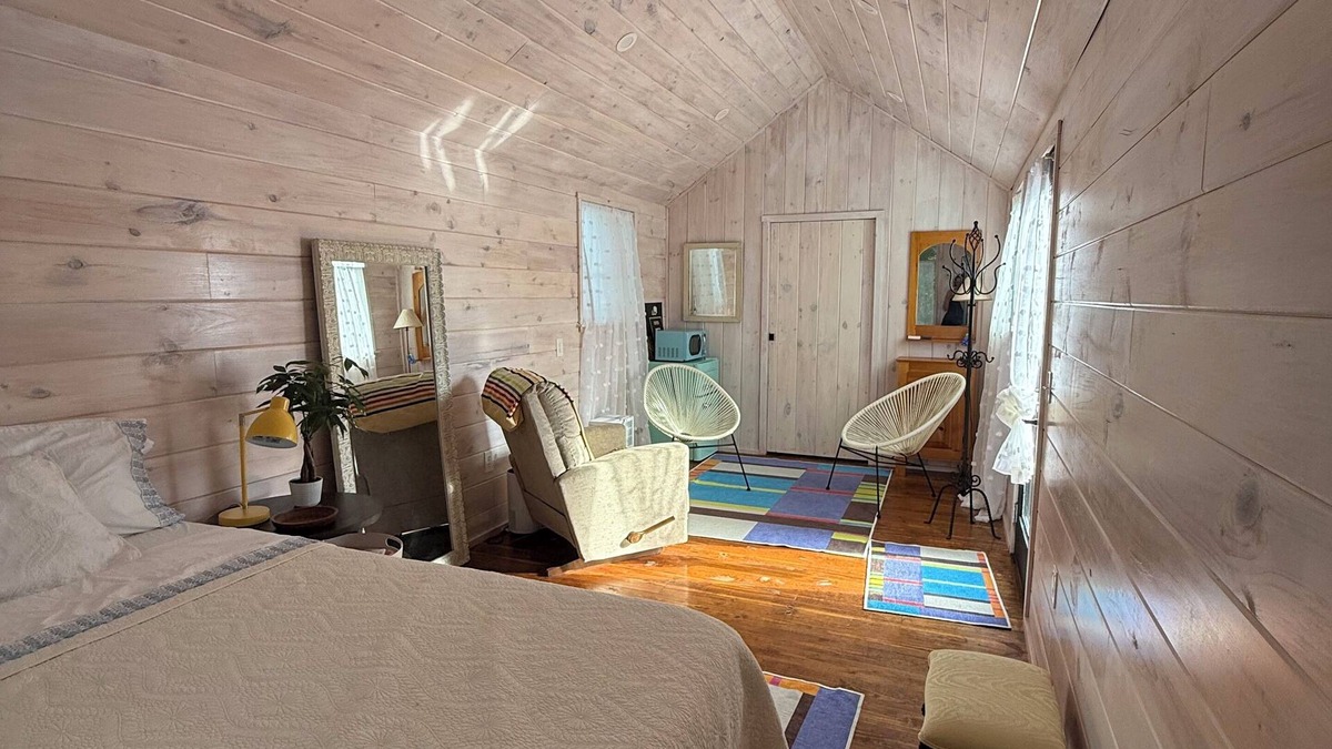 Dickel Apartment | Tiny House located behind the Bell Buckle Mosaic House in Bell Buckle, Tennessee