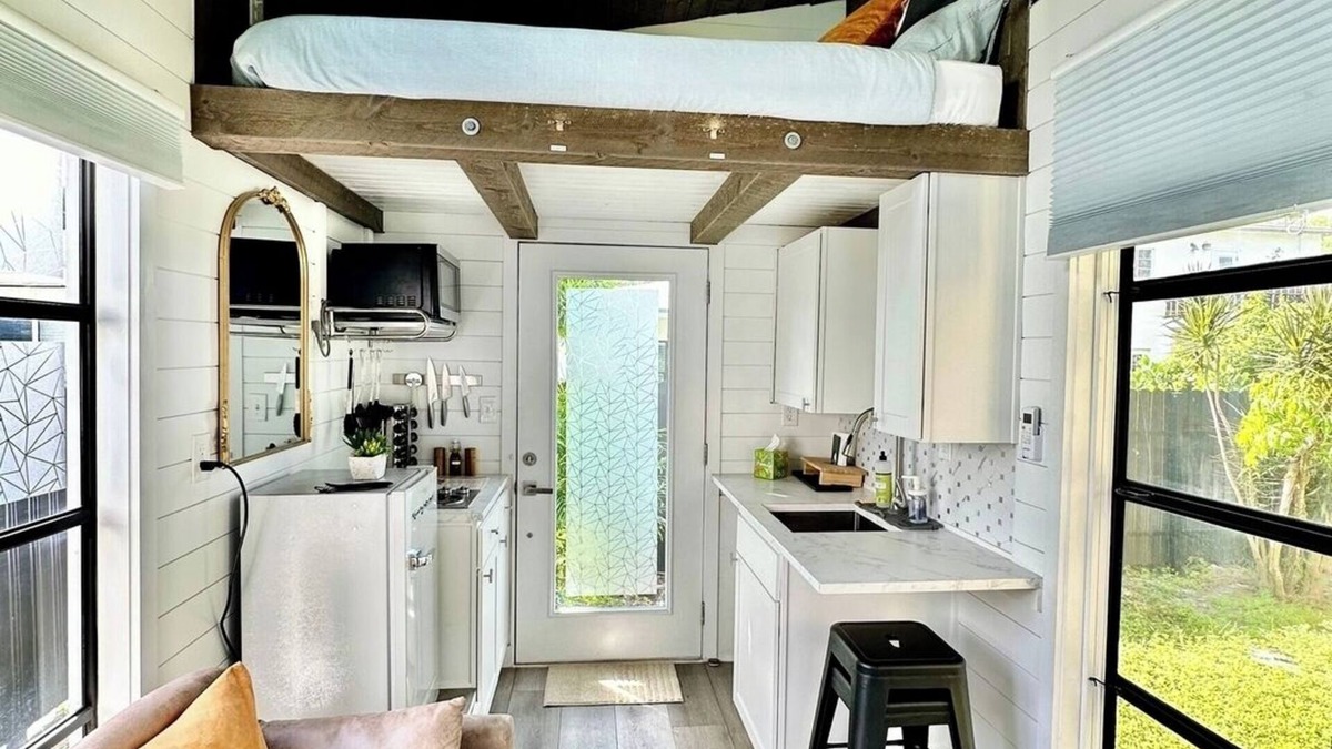 Buena Vista Cottage | Tiny House Near Miami Design District