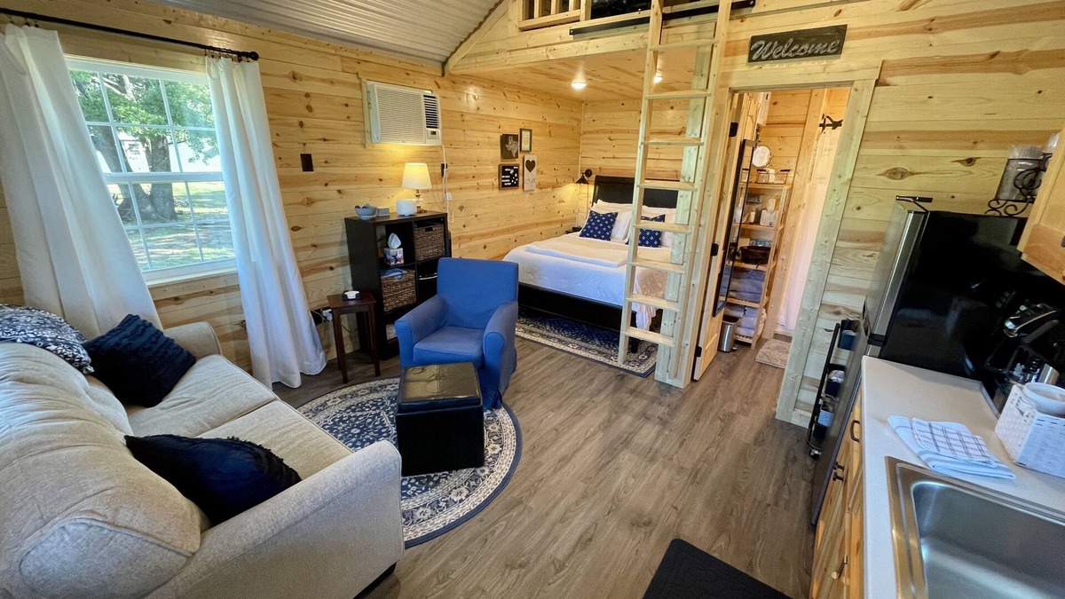 Grandview Cabin | Tiny House on the Farm