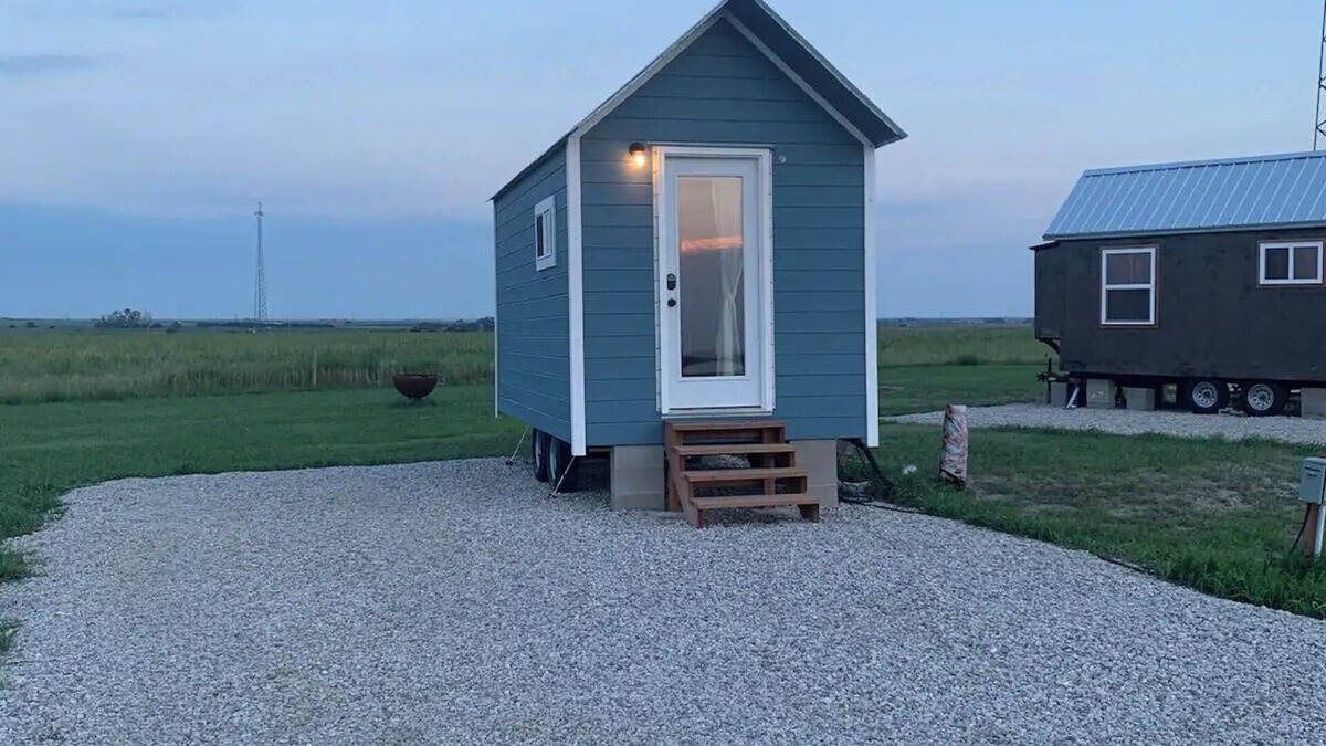 Walker Cabin | Tiny House On The Plains