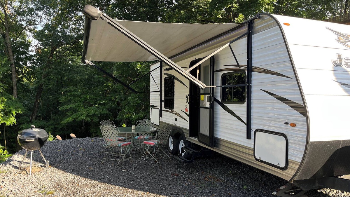 Aurora RV Rental | Tiny house on wheels - camping