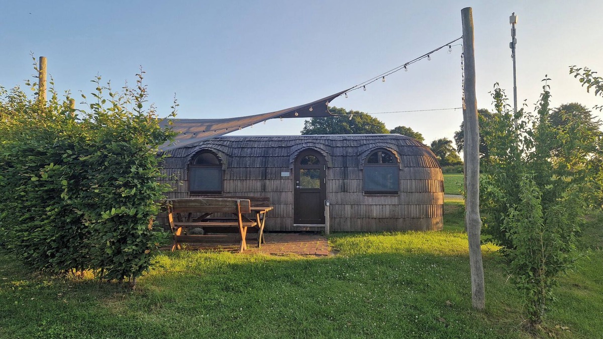 Belau Apartment | Tiny Igloo Joergensen on Lake Belau