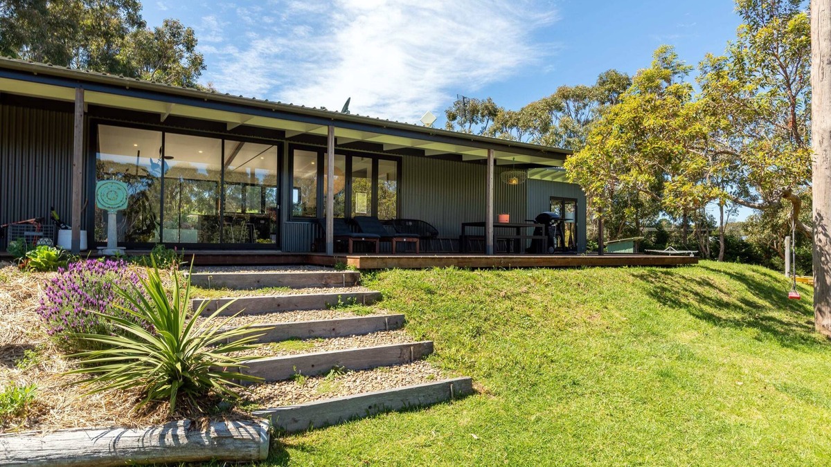 Bermagui House | Tiny Lemon Farm, just 5 minutes from Bermagui!