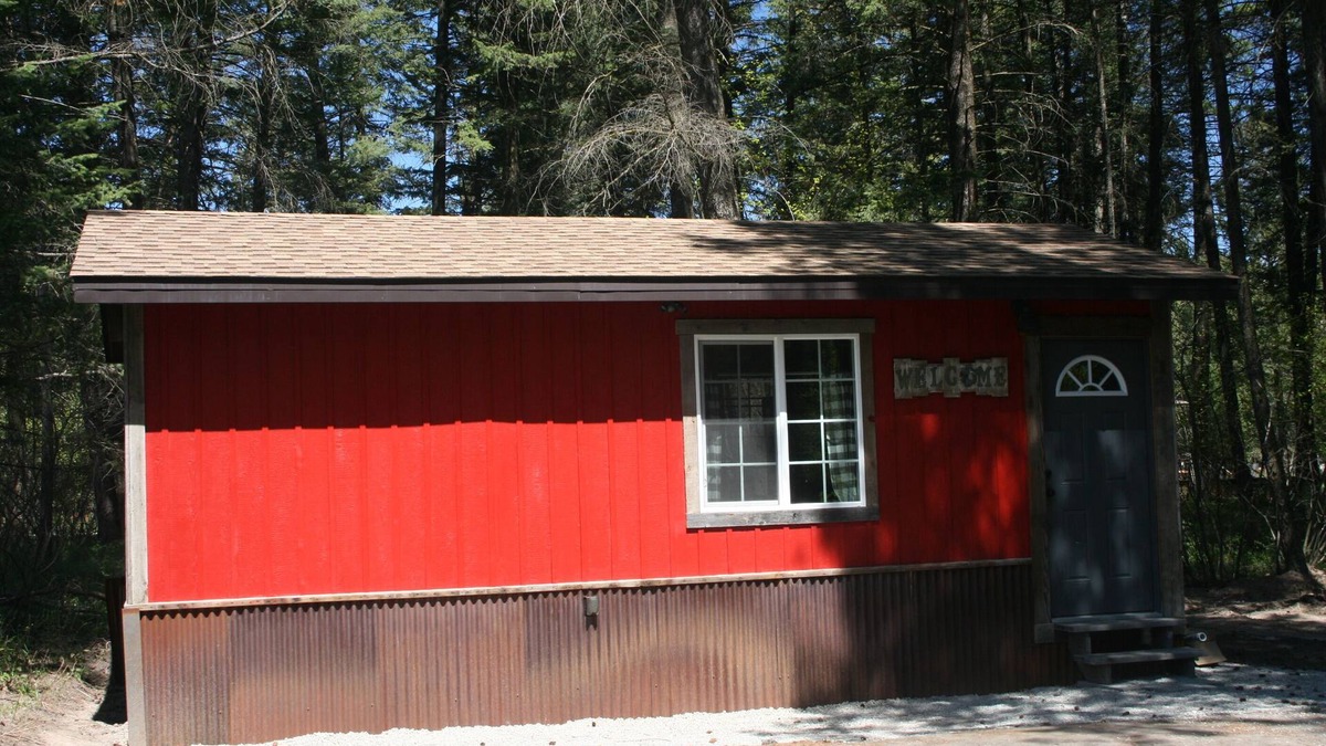 Columbia Falls Cabin | Tiny Red Farmhouse centrally located in Columbia Falls