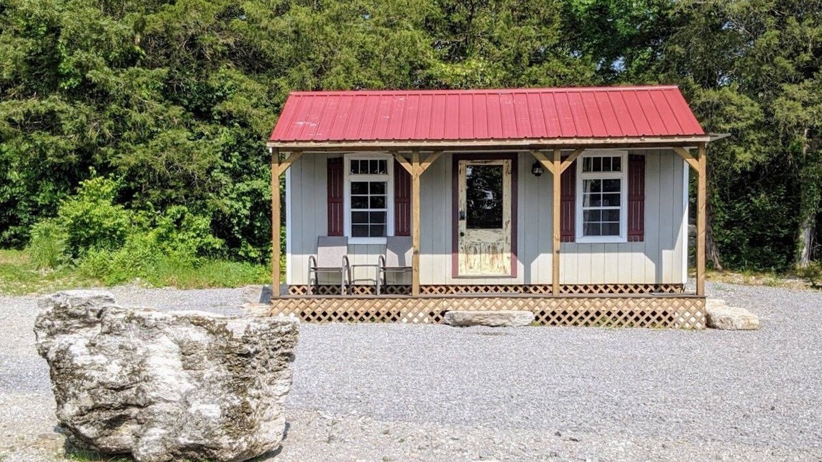 Franklin House | Tiny Rock House