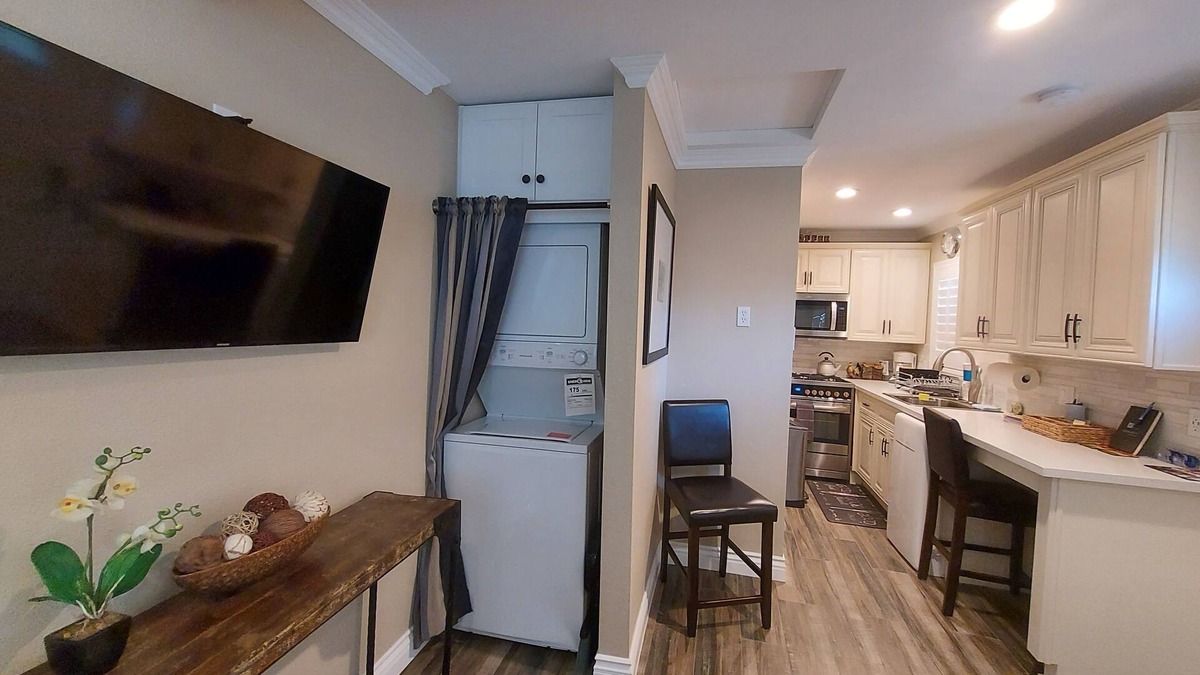 Charter Oak Apartment | Tiny Studio