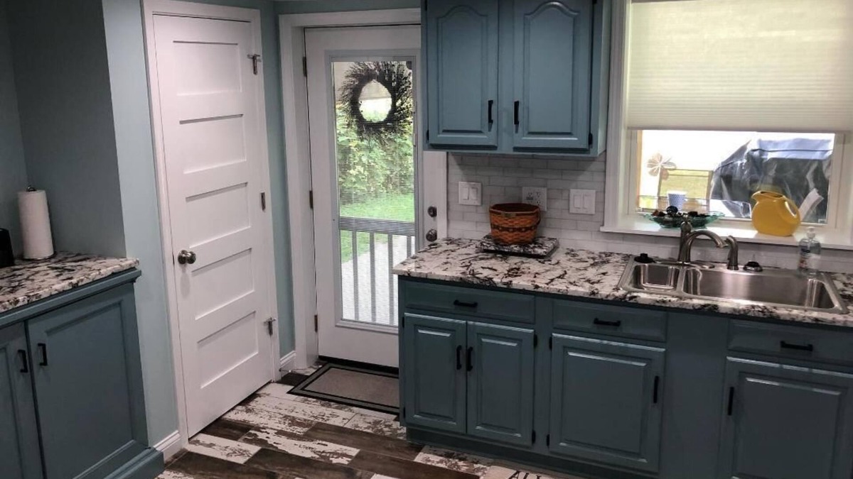 Madison House | Tiny Too (Tiny house w/ River View)