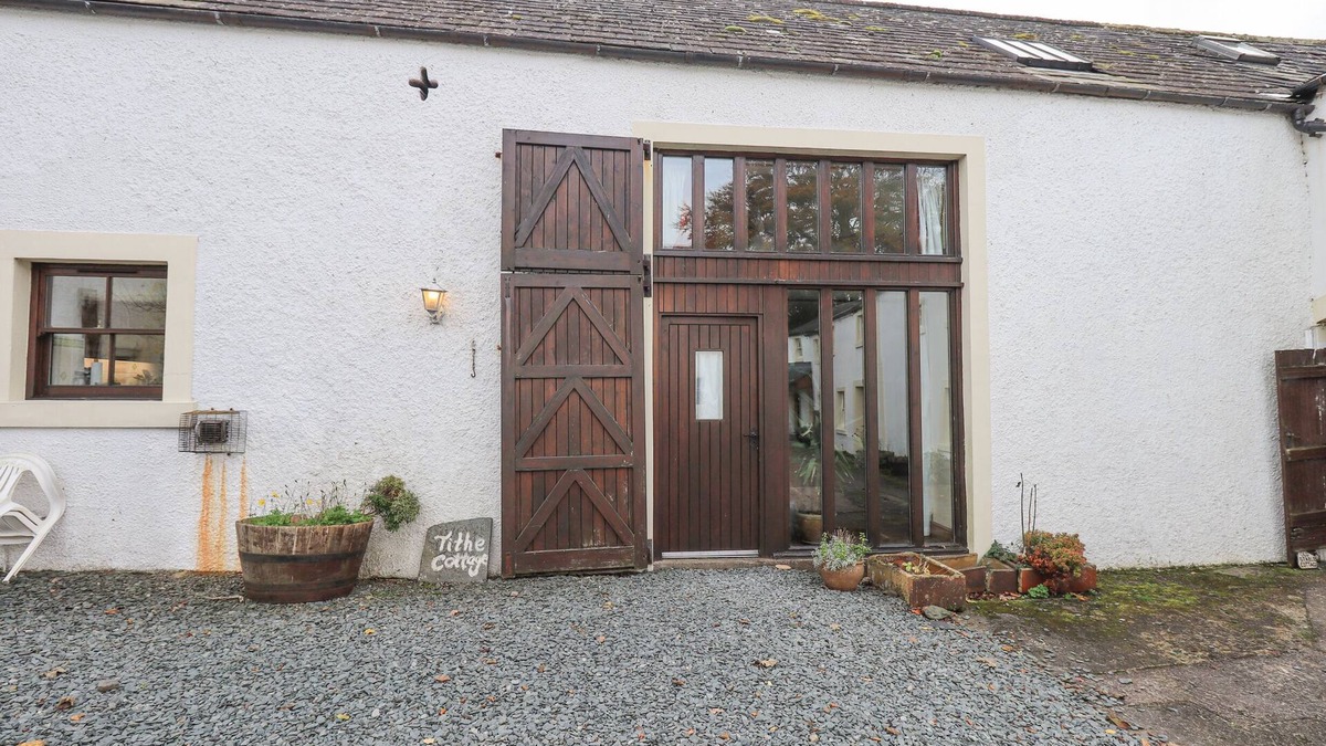 Cockermouth Cottage | TITHE COTTAGE, family friendly, with a garden in Cockermouth