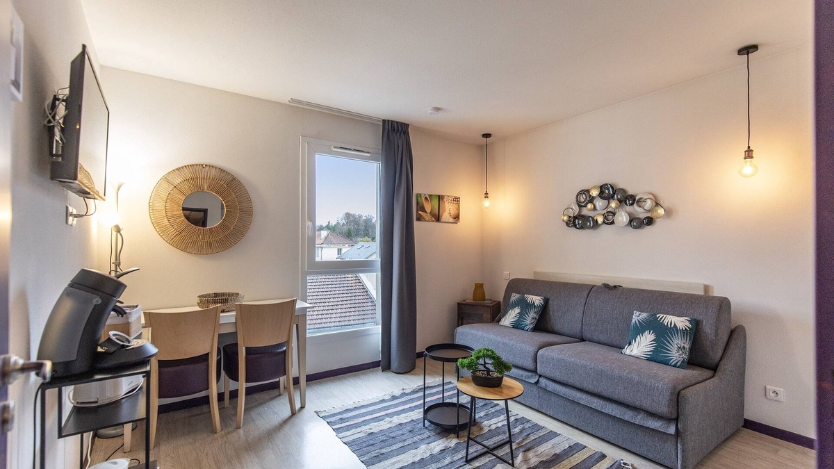 Lourdes Apartment | TITHOME 2 - Gare, centre ville, vue montagne et château