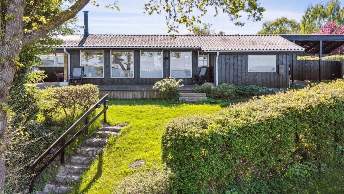 Holbaek House | "Titta" - 10m to the fjord by Interhome