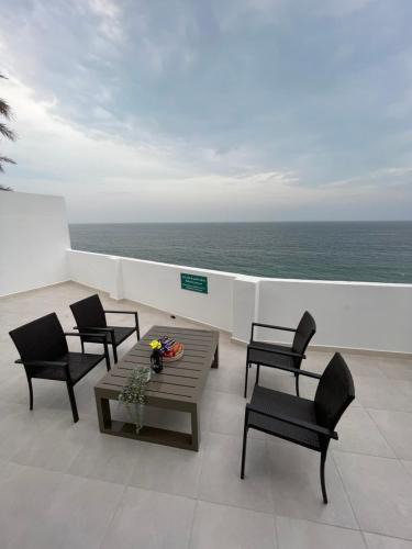 Tiwi Ski Chalet | Tiwi chalet sea view