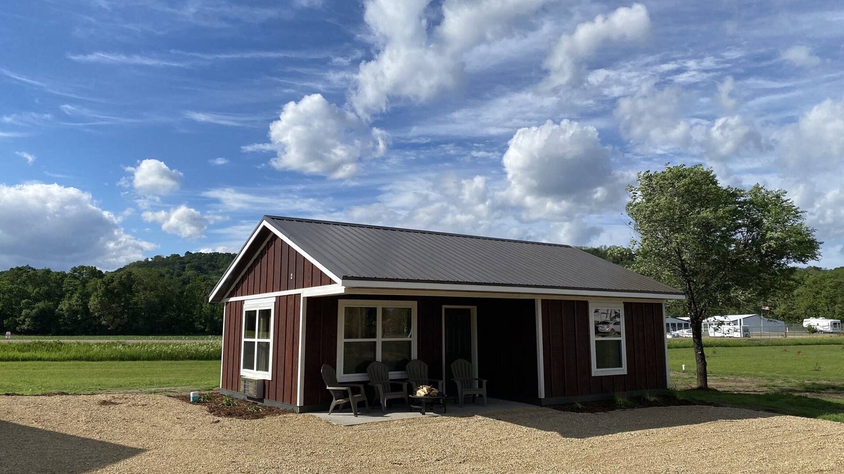 Pepin Cabin | TK's Pepin Getaway RentalLLC Cabin 3 Less than 5 min from Lake Pepin/winery/town