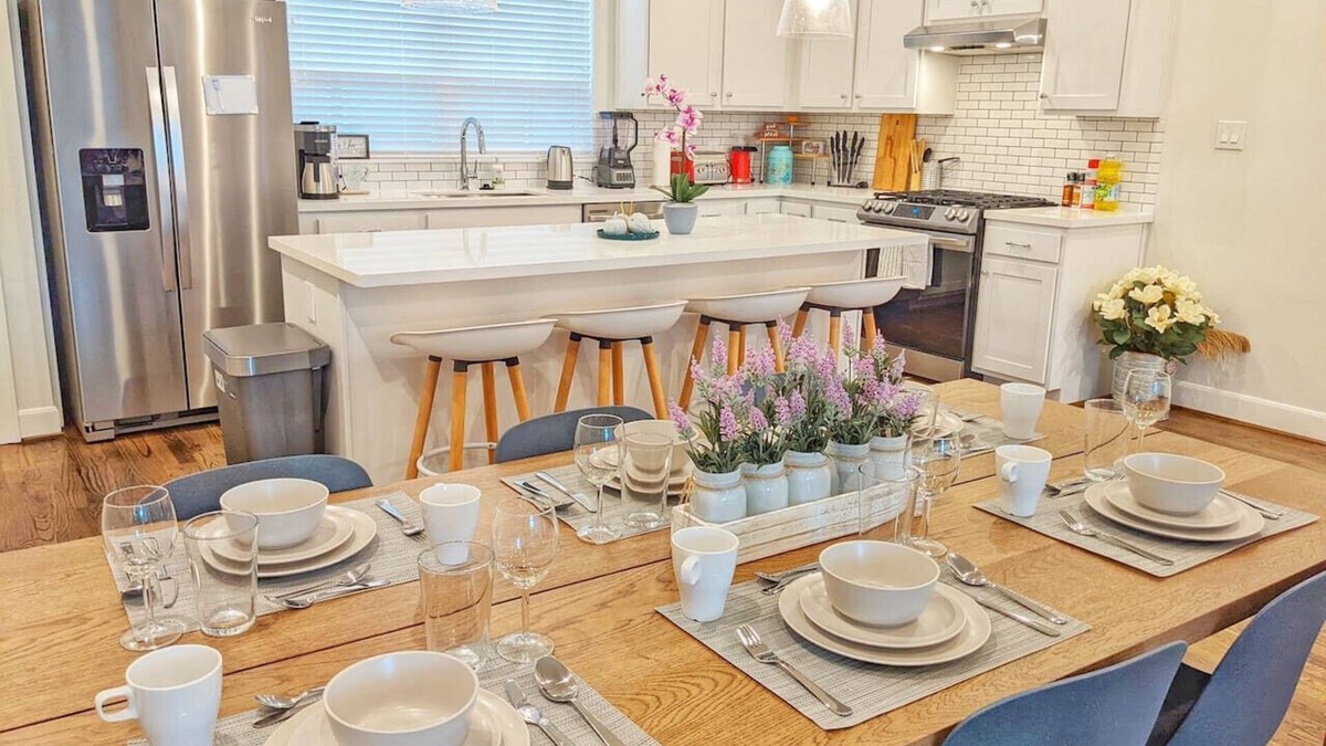 Astrodome House | TMC 3-Story Townhome FREE EV Charge