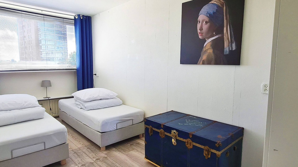 Municipality of Leiden Apartment | tnComplete 3 bedr wonderful GETAWAY available in a perfect location in LEIDEN !