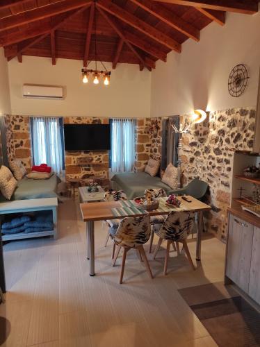 Perdhika Apartment | To Pefko
