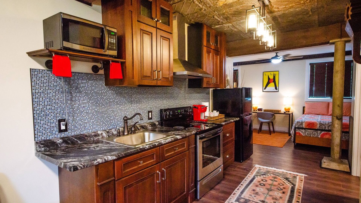 Soldiers Grove Hotel | Tobacco Warehouse Inn