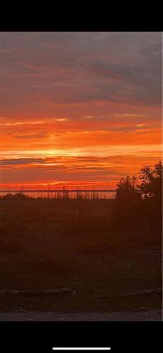 Northern Bruce Peninsula Bed & Breakfast | Tobermory Tides bed and breakfast