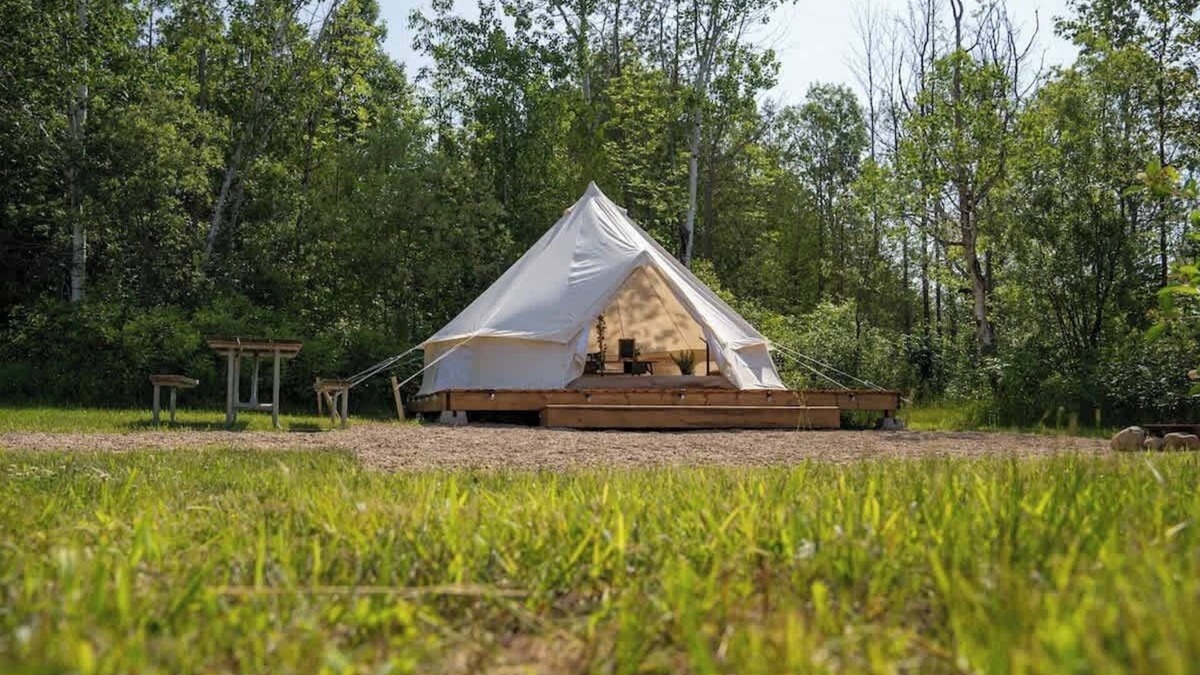 Miller Lake House | Tobermory “Wanderer” Bell Tent | Luxury Escape
