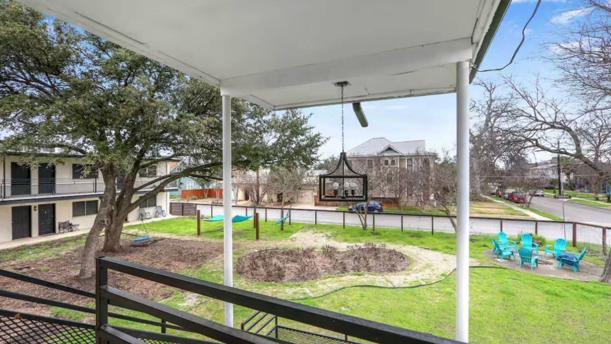 Tobin Hill Apartment | Tobin Hill Lofts unit 202 “ The Pearl San Antonio”