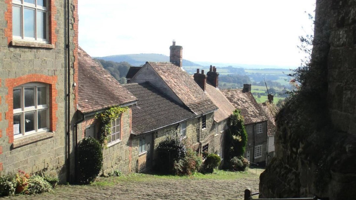 Shaftesbury Apartment | Tobys Court - ground floor apartment with private parking