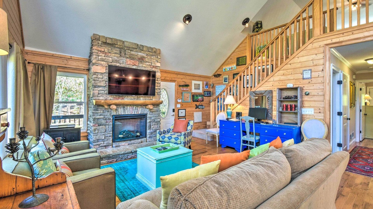 Toccoa House | Toccoa Home on Tugaloo River at Lake Hartwell