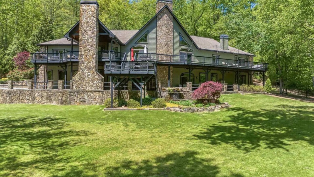 Blue Ridge House | Toccoa Lodge Toccoa River Frontage 10000 sqft
