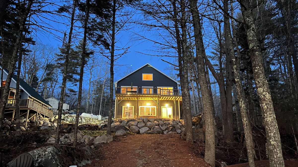 Orland Apartment | Toddy Haven: a lakefront condo near Acadia
