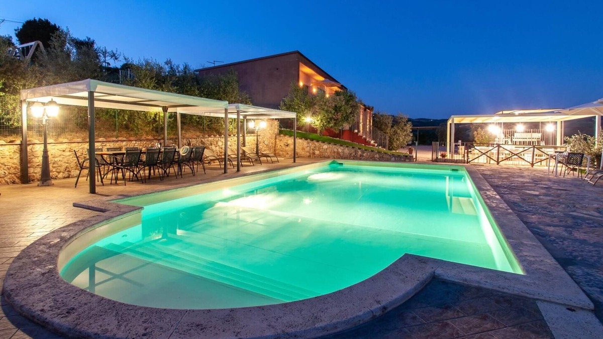 Loreto House | Todi House, large private villa, airco, pool