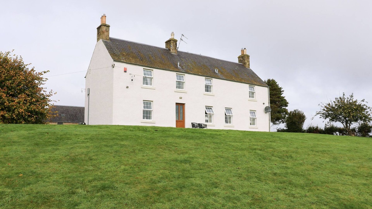 Jedburgh House | TODLAW FARM HOUSE, pet friendly, with a garden in Jedburgh